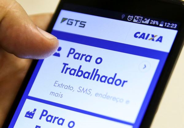 MPT e Caixa devolvem mais de R$ 4,5 milhões a contas no FGTS na Bahia