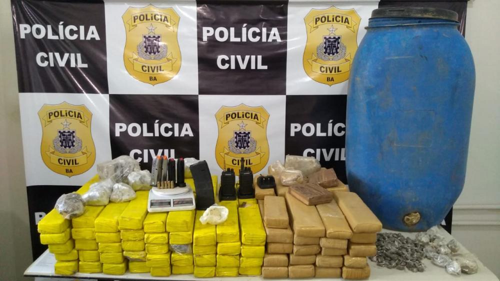 Drogas são apreendidas em uma mata de Itabuna