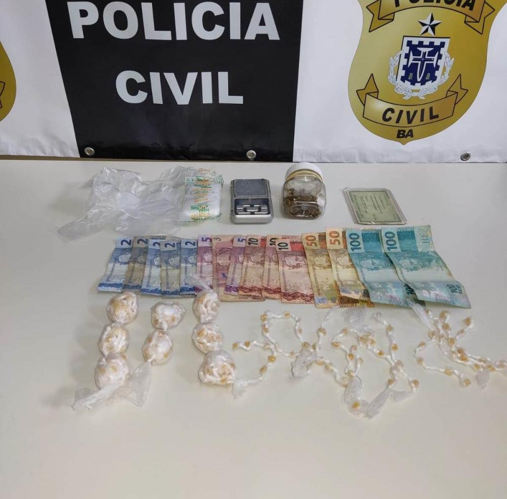 Homem é flagrado com 300 pedras de crack em Itabuna