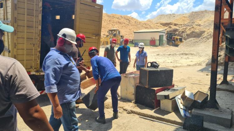 Aparelhos usados em festas irregulares são incinerados em Juazeiro