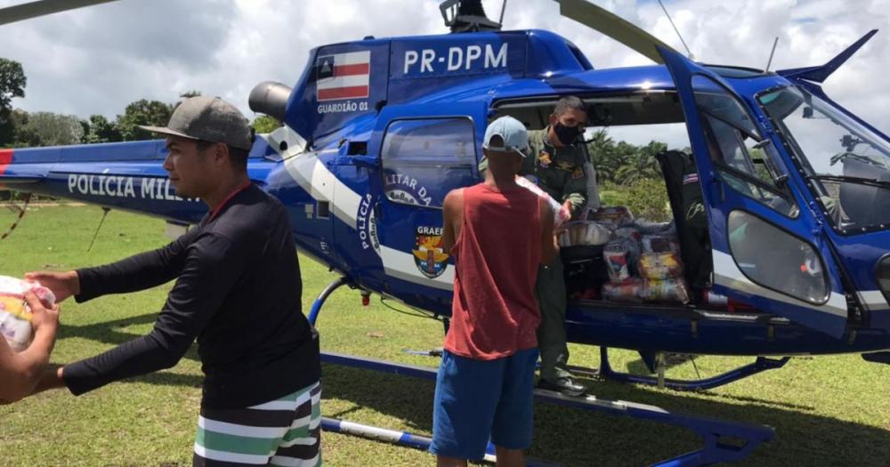 400 quilos de alimentos são entregues à comunidade de Sambaituba, em Ilhéus