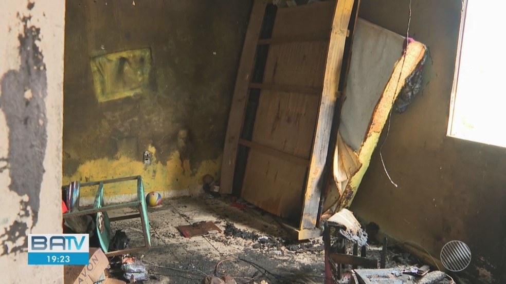 Criança de dois anos morre em incêndio após ser deixada sozinha em casa no interior da Bahia
