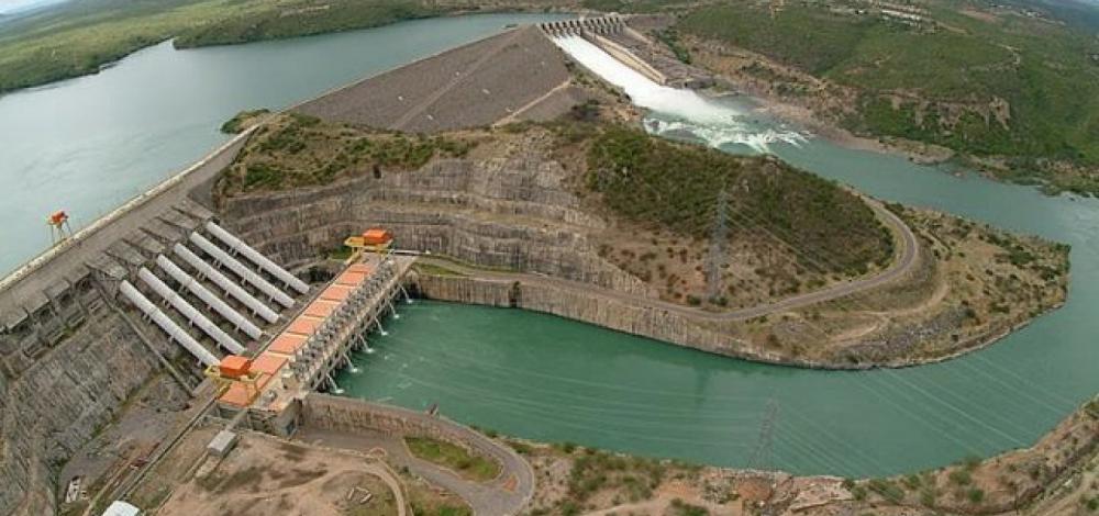 Falha em companhia hidrelétrica deixa cidades do sul da Bahia sem energia