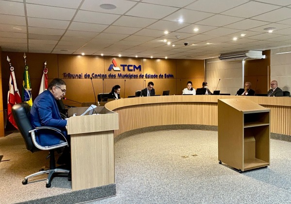 TCM: prefeito e pregoeira de Ilhéus são punidos por falta de pagamento de contratos
