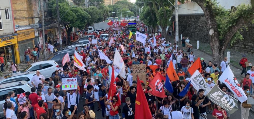 Na Bahia, manifestantes protestam contra extremistas e atos antidemocráticos