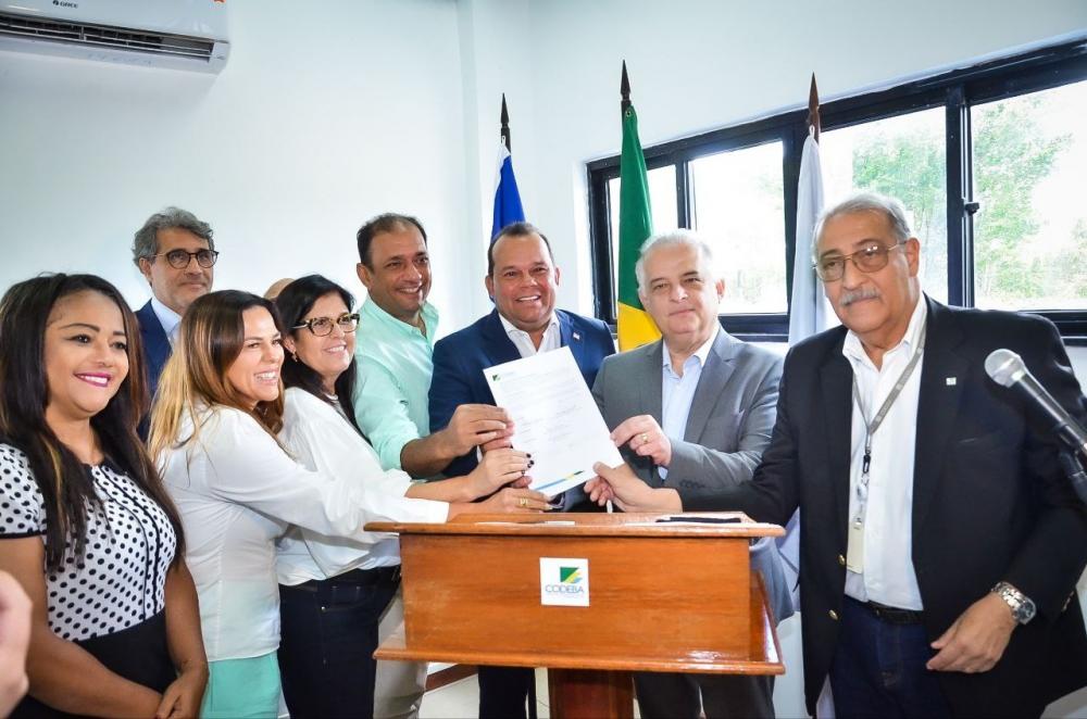 Contrato de cessão de uso do Porto Antigo de Ilhéus é assinado com a presença do ministro de Portos e Aeroportos e do vice-governador da Bahia 