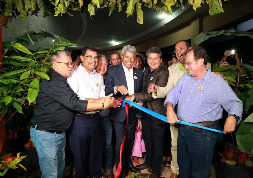 Chocolat Bahia Festival de Ilhéus é aberto nesta quinta (20); governador participa do evento