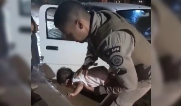 Policiais salvam bebê engasgado em Juazeiro após manobra de heimlich