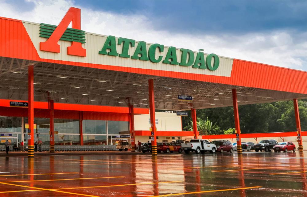 Rede de supermercados abre 200 vagas de emprego em diversas cidades da Bahia; saiba como se candidatar
