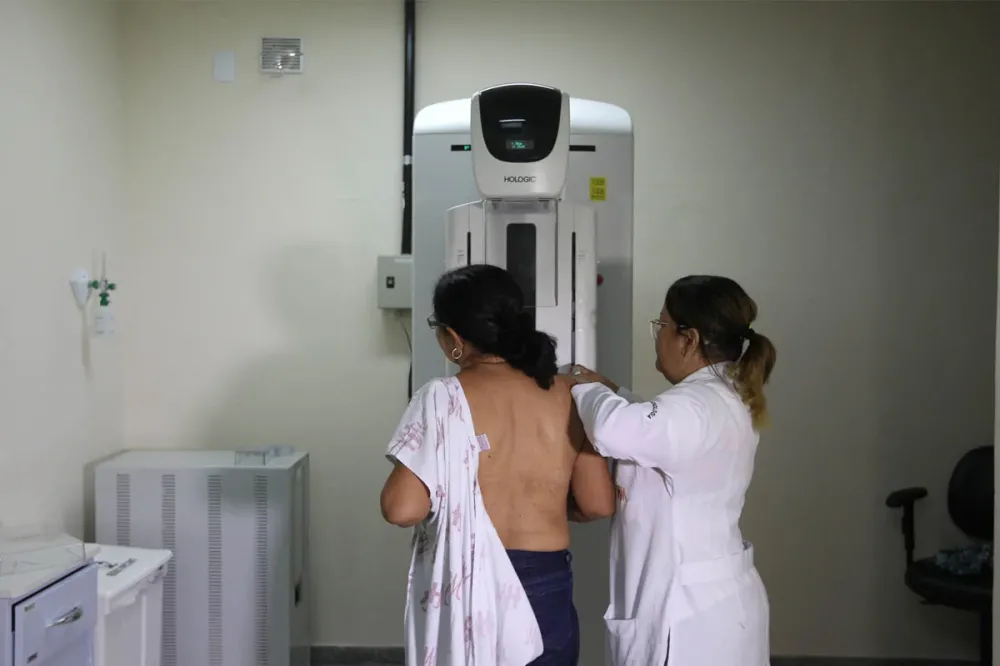 Governo da Bahia lança Outubro Rosa 2025 com meta de 40 mil mamografias
